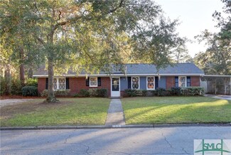 15 Summit Dr, Savannah, GA 31406