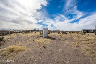 8 Seco Ct, Caballo, NM 87931