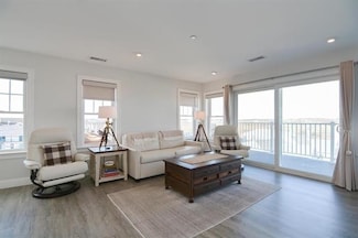377 Ocean Blvd Unit 18, Hampton, NH 03842