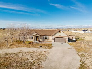 904 Buckskin Cir, Spring Creek, NV 89815