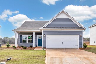 1022 Leoni Dr, Wellford, SC 29385