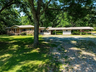 2389 Newport Rd, Batesville, AR 72501