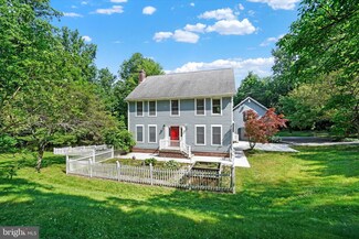 6050 Mountain Rd, Dover, PA 17315