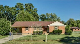 202 Rebecca Ln, Clarksville, TN 37042