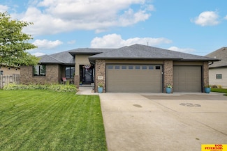 1013 Summerwood Dr, Fremont, NE 68025
