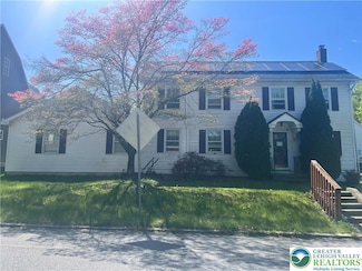 8204 Brown St, Slatedale, PA 18079