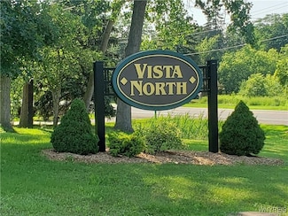 4951 Big Vista Dr, Lewiston, NY 14092