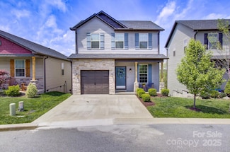 689 Cardwell Ln, Fletcher, NC 28732