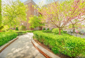 66-40 108th St Unit 1D, Forest Hills, NY 11375