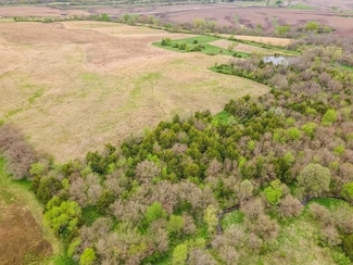 1 Valleyview Ave, Truro, IA 50257