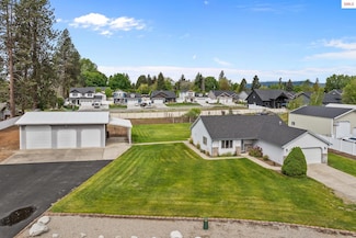 10603 N Hillview Dr, Hayden, ID 83835