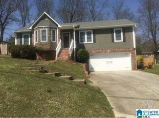 1716 Wendy Cir, Birmingham, AL 35235