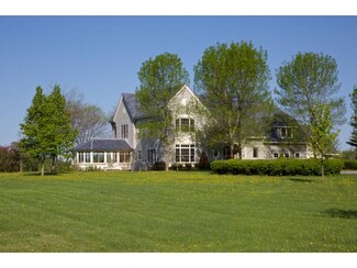 720 Dorset St, Charlotte, VT 05445