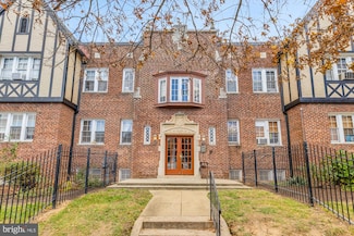 4915 3rd St NW Unit 102, Washington, DC 20011