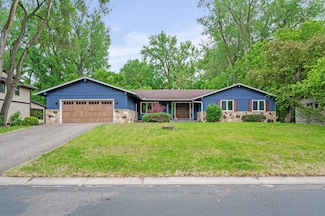 5801 Kemrich Dr, Edina, MN 55439