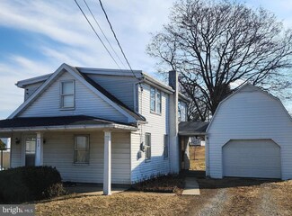 840 Hillcrest Ave, Chambersburg, PA 17202