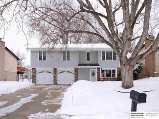 11728 Grand Ave, Omaha, NE 68164