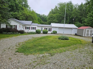 9779 York Rd SW, Etna, OH 43062