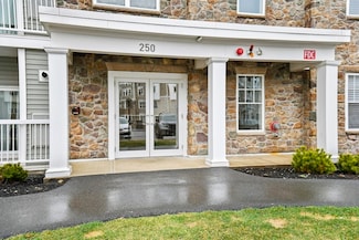250 Martins Landing Unit 103, North Reading, MA 01864