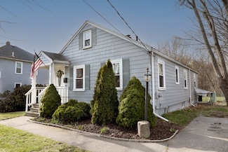 169 W Center St, West Bridgewater, MA 02379