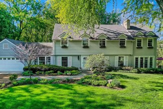 555 Ferndale Rd N, Wayzata, MN 55391
