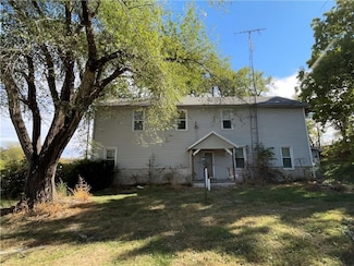 5910 SE Easton Rd, Saint Joseph, MO 64507