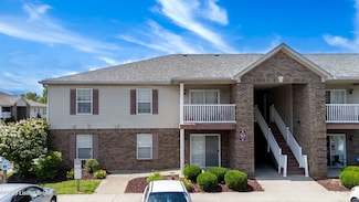 7802 Alfred Schlatter Dr Unit 2, Louisville, KY 40214