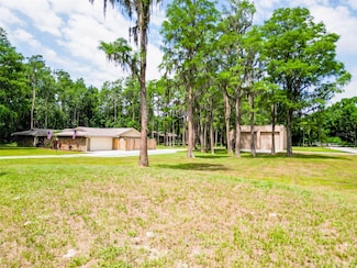 1025 Reading Rd, Lutz, FL 33558