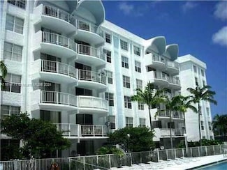 484 NW 165th St Unit A609, Miami, FL 33169