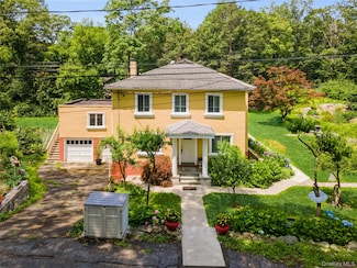 123 Pleasant Rd, Lake Peekskill, NY 10537