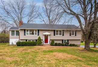 7 Finch Dr, Ridgefield, CT 06877