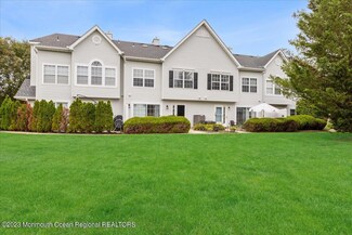 5 Phoenix Ct, Tinton Falls, NJ 07712