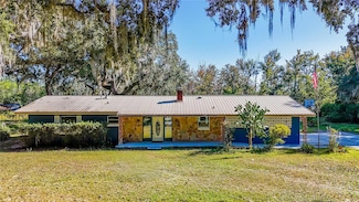 1740 SE 164th Cir, Ocklawaha, FL 32179
