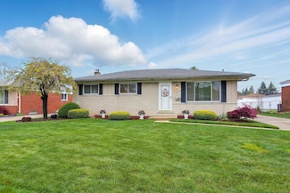 30050 Gloede Dr, Warren, MI 48088