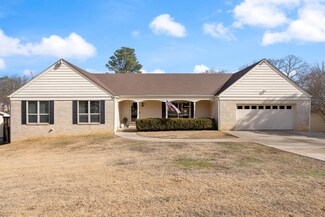 12 Arcadia Cir, Bryant, AR 72022