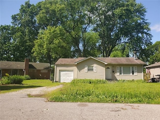 768 Leon St, East Saint Louis, IL 62206
