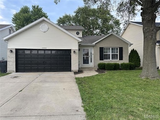 2806 Brookmeadow Dr, Belleville, IL 62221