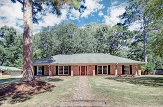 5338 Briarfield Rd, Jackson, MS 39211