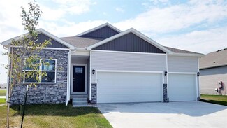 1360 NW Brandywine Ln, Waukee, IA 50263