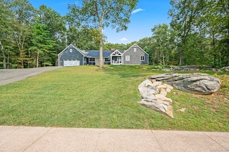 366 Woodhaven Rd, Glastonbury, CT 06033