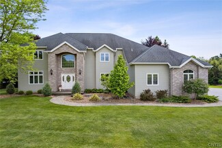 4001 Old Stone Ln, Camillus, NY 13031