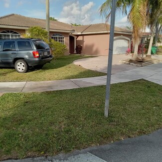 15355 SW 171st St, Miami, FL 33187