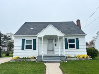 1223 5th St, Algoma, WI 54201