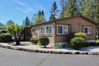 22071 Highway 62 Unit 52, Shady Cove, OR 97539