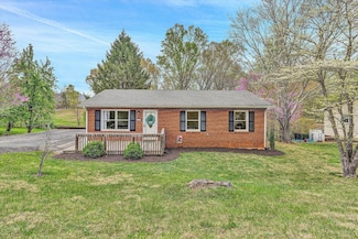 2080 Shady Run Rd, Vinton, VA 24179