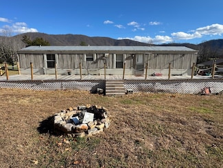 1333 Falling Leaf Ln, Montvale, VA 24122