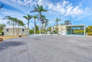 408 Hatchett Creek Rd, Venice, FL 34285
