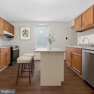 806 Brown St, Wilmington, DE 19805