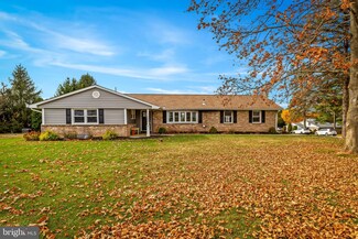 1020 Highfield Dr, Hampstead, MD 21074
