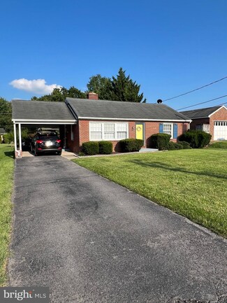 950 Kenwood Dr, Hagerstown, MD 21740